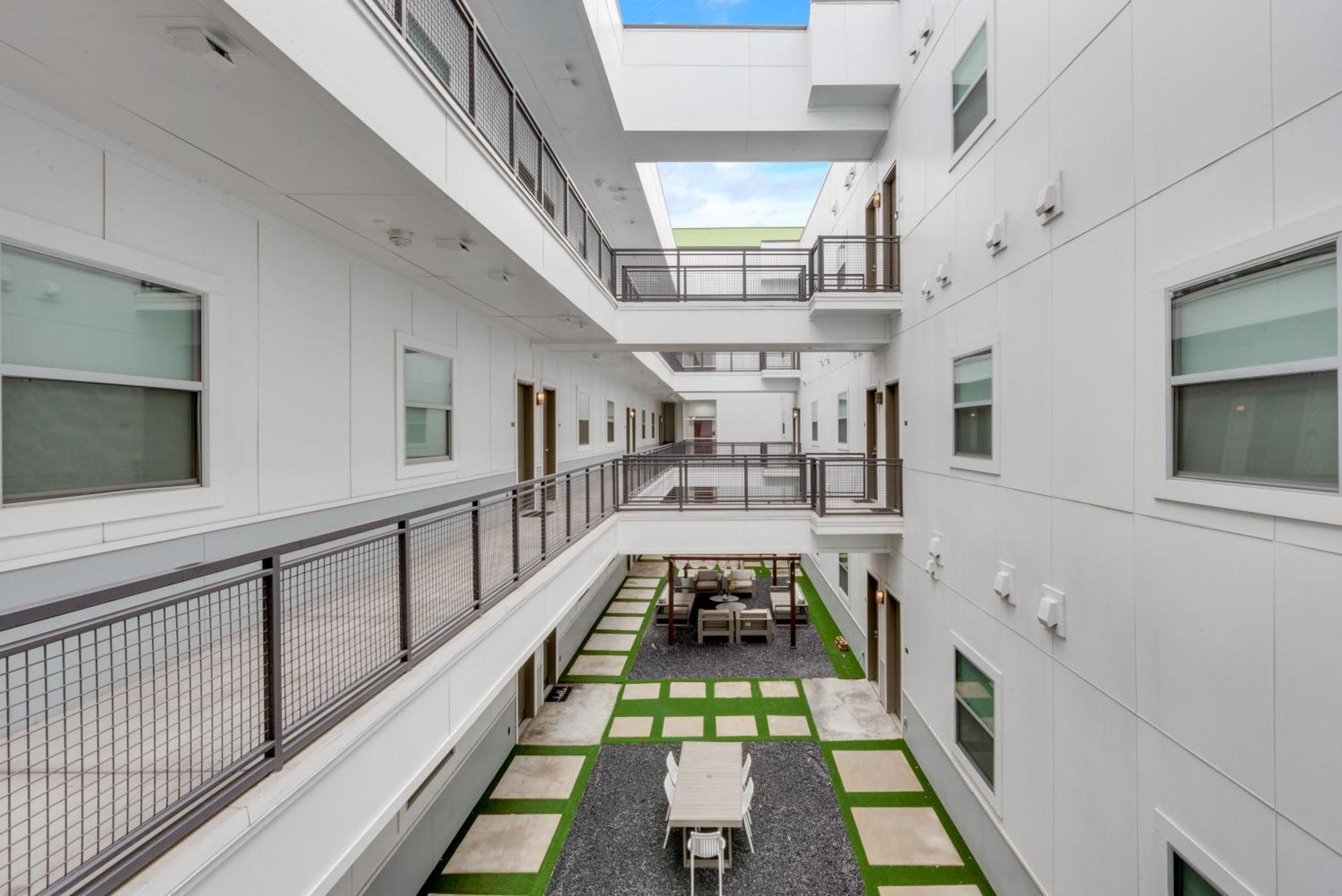 Snazzy Loft Style 2Br I Gym I Parking I Workspace Dallas Zewnętrze zdjęcie